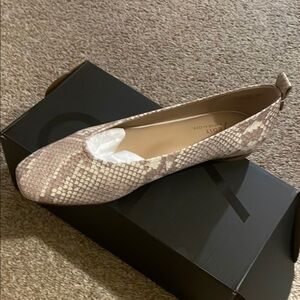 Stylish Snakeskin Patterned Women's Flats